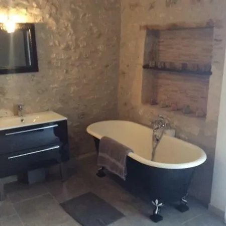 Eglise Bed & Breakfast *